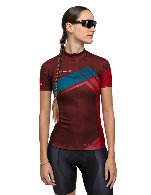 Das Model ist 175 cm groß und trägt Größe S1