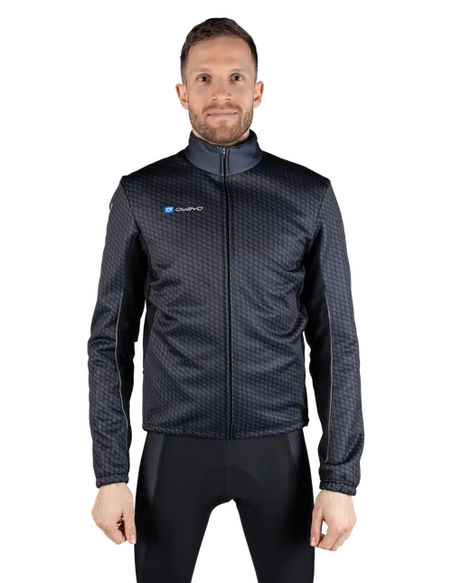 Das Model ist 186 cm groß und trägt Größe 5