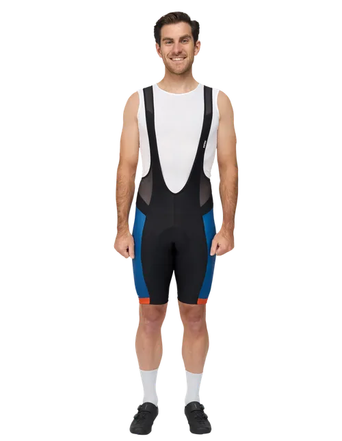 Das Model ist 178 cm groß und trägt Größe 4