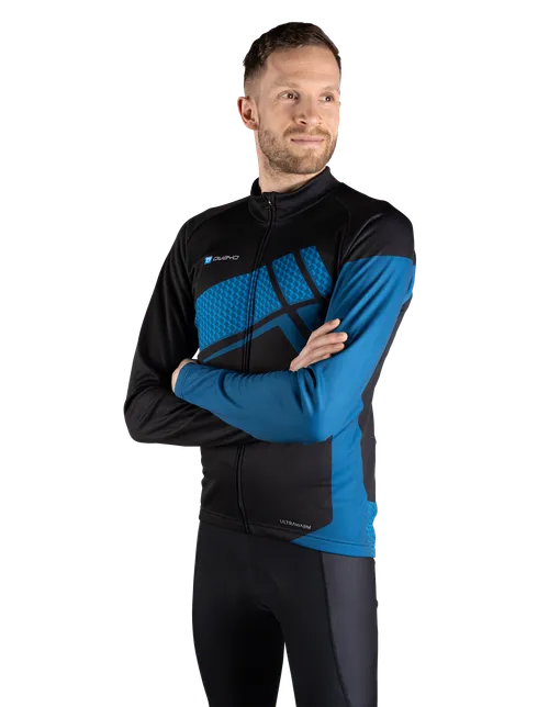 Das Model ist 186 cm groß und trägt Größe 5