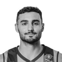 Ein Mann in einem Basketballtrikot mit dem Logo 'easycrredit' auf der Brust, das von owayo angefertigt wurde.